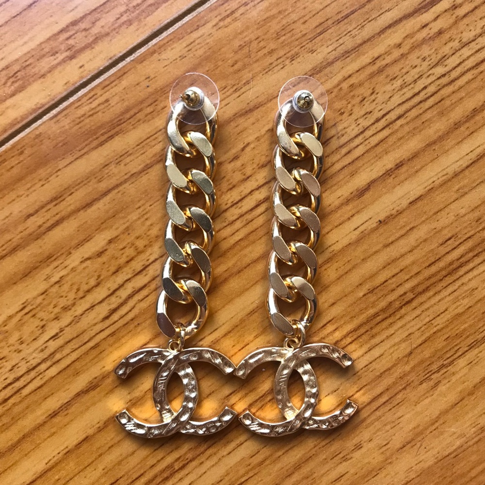 Earrings authentic